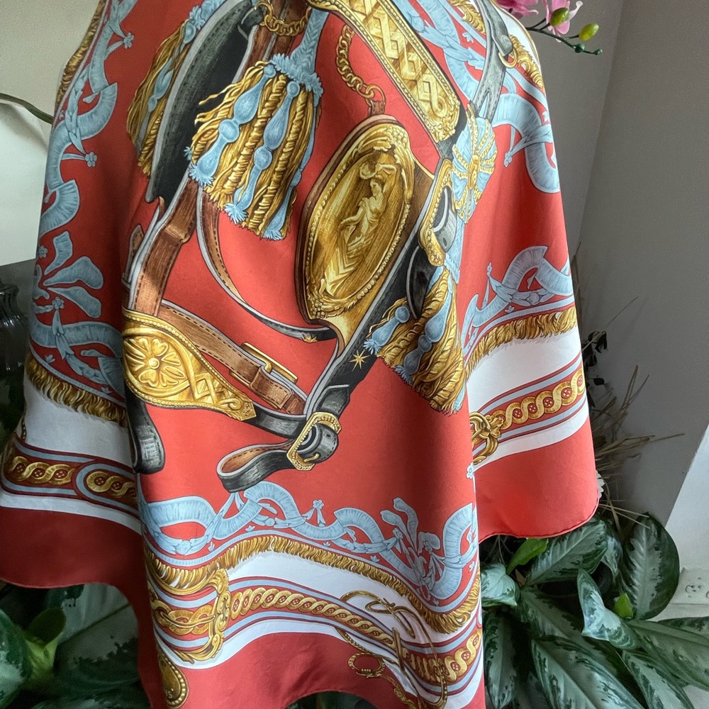 Authentic Hermès Bride De Cour Silk Scarf - Picture 4 of 16